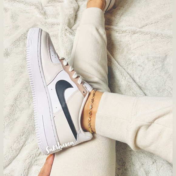 Nike AF1 Custom - Picture 2 of 3